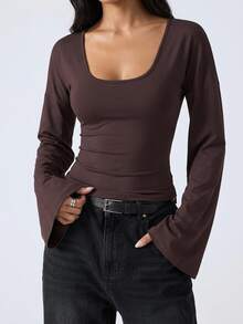 Livesso Kaos Wanita Polos Model Slim Fit Serbaguna untuk Sehari-hari, Cocok untuk Acara Malam Hari di Musim Gugur, Warna Cokelat Tua - Coffee Brown - View 1