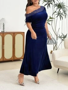Modelyn Gaun Pesta Elegan Minimalis Warna Polos Beludru Ukuran Besar dengan Bahu Asimetris dan Patchwork Renda untuk Wanita - Biru - View 5