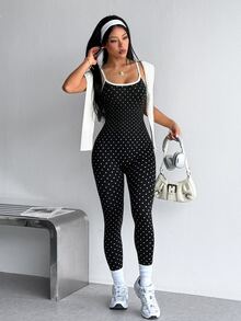 SHEIN Dewbera Jumpsuit Olahraga Tanpa Punggung dengan Detail Silang Motif Polkadot - Hitam - View 4