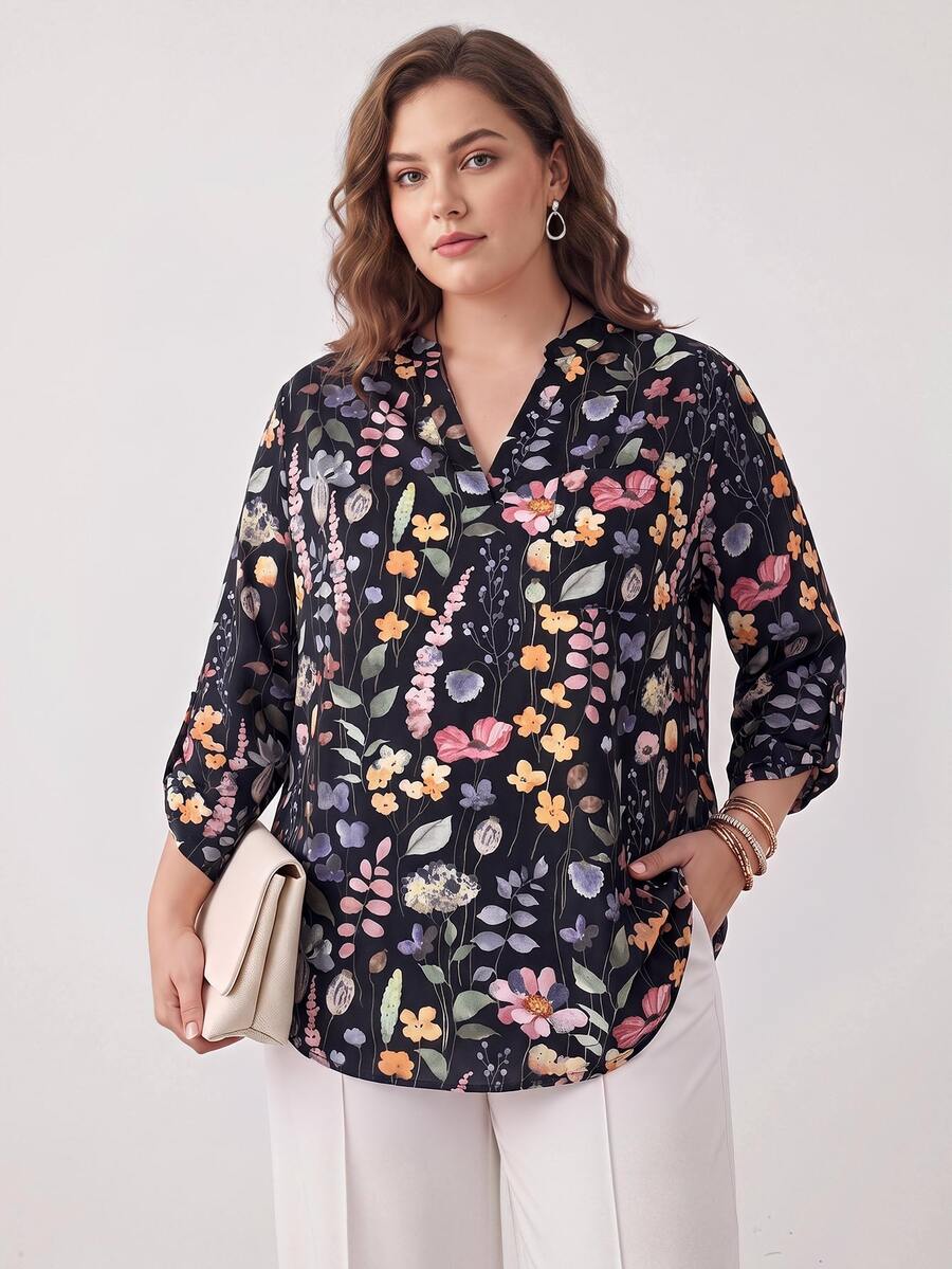 Rosumi Blus Lengan Panjang Wanita Ukuran Besar dengan Leher V dan Motif Bunga Penuh - Hitam - View 1