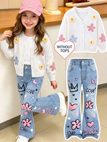 SHEIN Explorewe 女童秋季淺藍色水洗喇叭牛仔褲，愛心、花朵、皇冠、情書塗鴉印花，高腰修身微喇長褲，甜酷個性休閒時尚牛仔 - 淺色水洗藍 - 查看 4