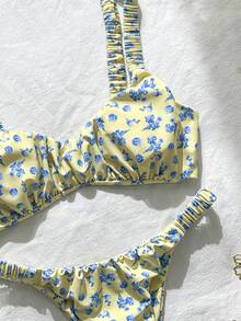Swim Mod Conjunto de bikini sexy con corte alto y pliegues con estampado aleatorio para mujer, verano - Multicolor - Ver 5