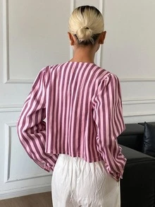 Livesso 女款棉質圓領長袖粉色直條紋鈕扣修身短版寬鬆牛仔外套 秋季 - 粉色 - 查看 2