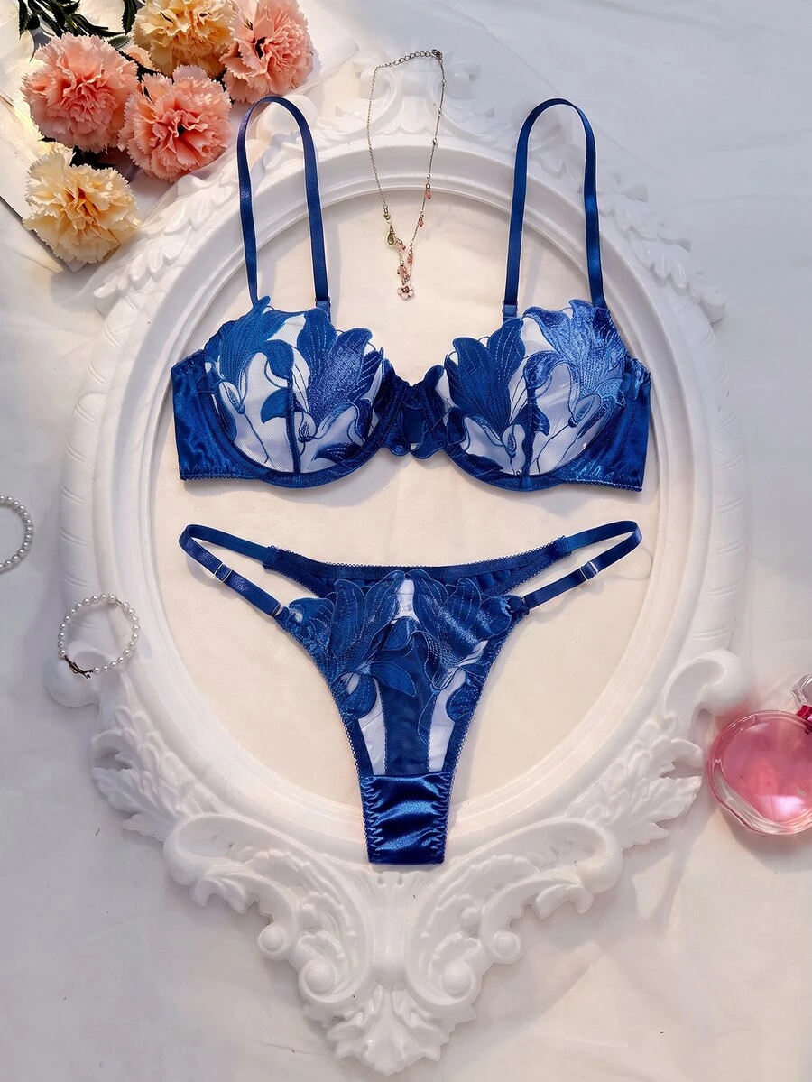 SHEIN مجموعة ملابس داخلية نسائية مثيرة بالتطريز وأسلاك الدعم، مجموعة صدرية وملابس داخلية - أزرق بحري - مشاهدة 1
