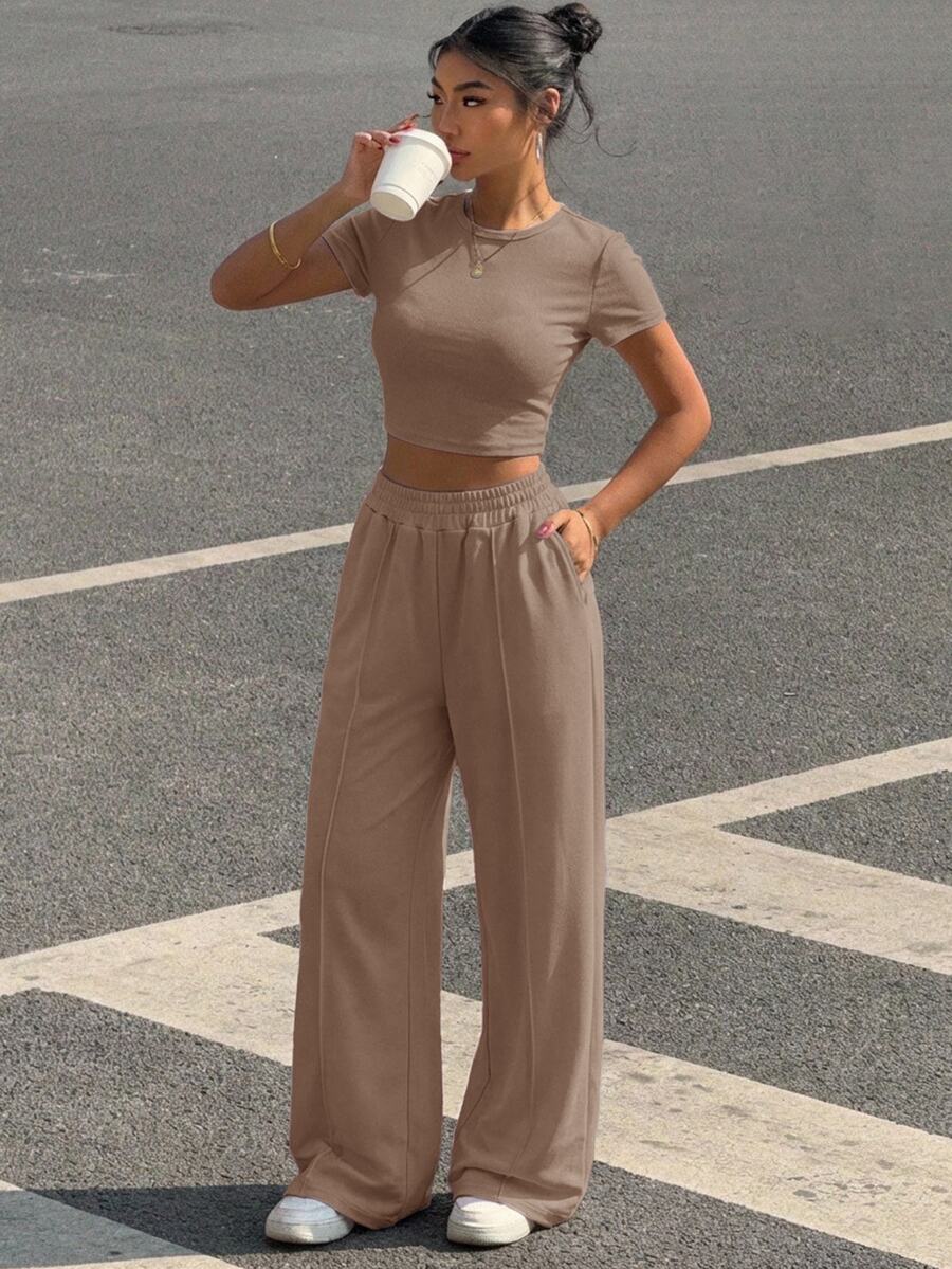 Muchica 女士纯色短款T恤和裤子两件套家居服套装 - 卡其色 - 查看 1