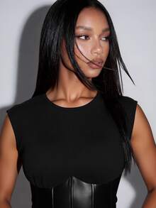 Normani 女款黑色圓領PU皮革拼接修身背心，時尚無袖上衣，適合秋季外出與性感夜晚穿搭 - 黑色 - 查看 4