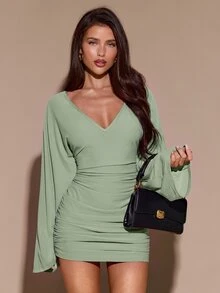 SHEIN BAE 秋冬女款純色性感深V領露背長袖修身抓皺針織迷你洋裝 - 薄荷綠 - 查看 4