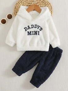 SHEIN 2件組男嬰秋冬休閒端莊風可愛字母刺繡雙面刷毛長袖白色連帽衛衣與海軍藍運動長褲套裝 - 彩色 - 查看 5