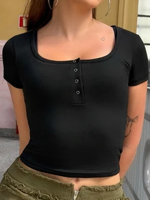 Vivi Wanderley 女款復古半開襟短版短袖T恤，修身剪裁，圓領 - 黑色 - 查看 4
