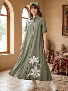 Đầm trẻ em cho bé gái tuổi teen, dệt, màu trơn xám xanh, họa tiết hoa ly lớn, cổ đứng, cài nút trước, dáng rộng, vai trễ, tay lỡ gấp, phong cách thường ngày đi du lịch mùa xuân/hè - màu xanh lá - Xem 6