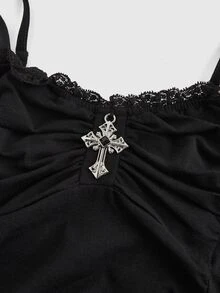 ROMWE Goth 哥特式吊坠蕾丝拼布褶饰紧身女式背心 - 黑色 - 查看 4