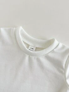 SHEIN 2件組男嬰新生兒時尚卡通可愛熊刺繡牛仔吊帶褲套裝，白色長袖套頭T恤搭配水洗牛仔連身褲，適合返校季、秋冬、聖誕節、萬聖節假日的時尚穿搭 - 藍色 - 查看 4