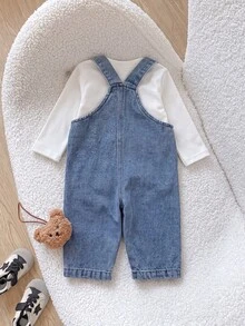 SHEIN 2件組男嬰新生兒時尚卡通可愛熊刺繡牛仔吊帶褲套裝，白色長袖套頭T恤搭配水洗牛仔連身褲，適合返校季、秋冬、聖誕節、萬聖節假日的時尚穿搭 - 藍色 - 查看 2