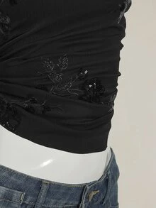 SHEIN ICON توب قصير نسائي بياقة حلقية بدون أكمام، قصة غير متماثلة الذيل، مطرز بخرز، أنيق وجذاب بطراز Y2K، للخريف/الشتاء - الأسود - مشاهدة 10
