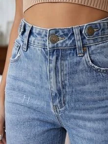 SHEIN بنطلون جينز مام بخصر عالي مقاس كبير، ستايل كاجوال، غسيل أزرق فاتح، قصة عادية، بأزرار جانبية - أزرق متوسط - مشاهدة 6