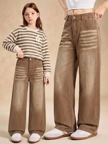 SHEIN Genkimix Kids 女童牛仔長褲，四季新款，美式休閒復古棕色牛仔，彈性腰頭設計，結合貓鬚與噴洗效果，牛仔磨損洗水工藝，直筒寬腿版型，柔軟舒適面料，百搭，適合日常出遊、聚會、旅行等多種場景，四季新款女童牛仔長褲 - 棕色 - 查看 1