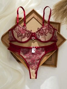 Crystal Vow 2件套女士优雅性感花卉刺绣网眼内衣套装 - 酒紅色 - 查看 4