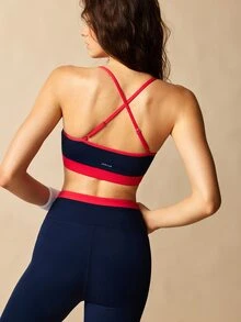 VARSIVA Sportset för kvinnor med färgblockig bh och asymmetriska midjebandleggings - Marinblå - Visa 2