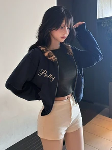 FRIFUL Áo nỉ hoodie nữ họa tiết chữ phong cách thường ngày, phối patchwork lông xù, mặc mùa thu - Màu xanh hải quân - Xem 4