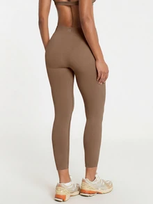 11SKNDS Legging Pinggang Tinggi Tanpa Jahitan dengan Detail Tekstur Bergaris dan Potongan yang Membentuk Tubuh, Menyerap Keringat, Elastis, Lembut Seperti Mentega, Pengontrol Perut & Pengangkat Bokong, Untuk Latihan di Gym, Studio Kebugaran, Lari, Latihan & Hy-Rox - Mocha Brown - View 4