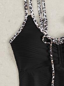 SHEIN Swim 女士夏季沙滩音乐节米色特殊面料豹纹印花飘逸下摆修身打结肩带优雅度假风吊带泳衣套装 - 彩色 - 查看 3