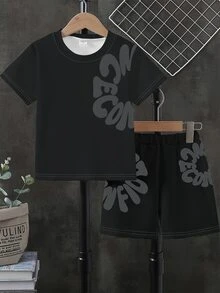 1 Random Set,  Summer Fashion New Boys Outfit, Personalized Artistic Side Letter Print Short Sleeve & Shorts 2 Pieces Set - Multicolor - View 7