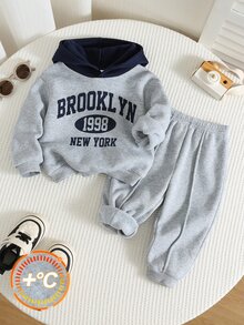 SHEIN 男女嬰兒/幼兒 2件組秋冬休閒可愛抓絨內裡加厚拼色拼接學院風連帽衛衣套裝，嬰兒運動服，嬰兒冬季衣物 - 棕色 - 查看 6