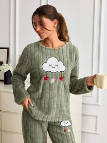 SHEIN طقم بيجامة منزلية بأكمام طويلة من القطيفة الناعمة باللون الأخضر مع تطريز سحابة ونجمة - أخضر - مشاهدة 3