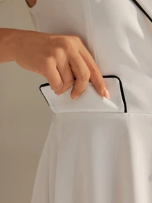 CLARA VERO Doppelreihiges Slim-Fit-Langkleid mit Kontrastbesatz, Taillendesign erzeugt elegante Kurven, geeignet für moderne Anlässe, Arbeitskleidung oder Abendveranstaltungen, aus 100% Polyester-Nichtstretch-Stoff, klassische weiße Basis mit schwarzen Kanten, schafft einen modischen und eleganten Stil - Weiss - Übersicht 8
