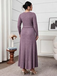 Feyla Plus Size Elegant Minimalist Metal Buckle Long Sleeve Dress - Purple - View 2