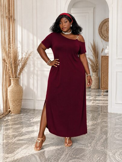 CurvyTilda Plus Size Women Solid Color Asymmetric Neck Short Sleeve Side Split Hem Casual Dress Burgundy Women Outfit