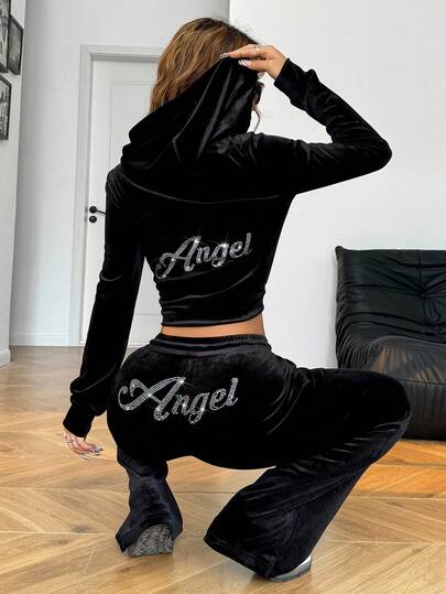 SHEIN EZwear طقم نسائي مقاس كبير من قطعتين كاجوال يومي للشتاء، ملابس علوية بغطاء رأس مزينة بنقشة حروف وراين ستون مع بنطال