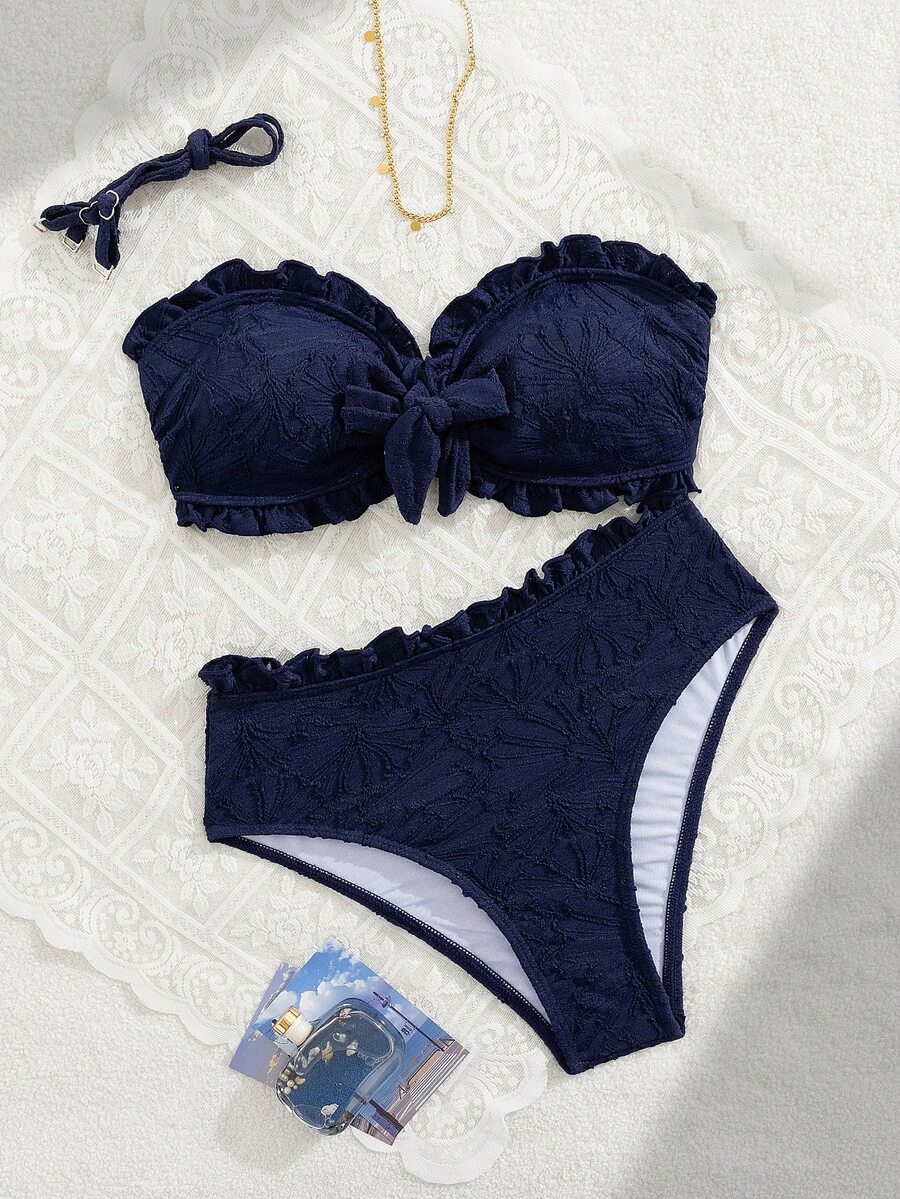 SHEIN Swim Conjunto de bikini de verano para vacaciones, sexy, de unicolor, tela texturizada, tirantes finos, volantes y bandeau - Azul Marino - Ver 1