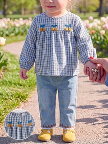 SHEIN Vintaside Kids 女嬰 2 件組秋季幼兒可愛格紋長袖櫻桃刺繡上衣與寬腿牛仔褲套裝 秋季服飾 - 藍色 - 查看 9