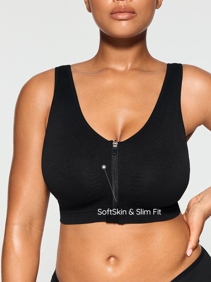 SHAPORA Plus Size Black Zipper Front Sports Bra Crop Top For Women, Medium Stretch Knitted Fabric Tank Top - Black - View 1