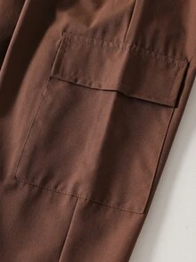 Casuvi Kids 2件組男孩秋冬時尚黑色T恤與軍綠色工裝長褲套裝，柔軟舒適面料，易穿著，時尚帥氣版型，適合夏季、運動、學校及各種場合，必備時尚T恤與長褲套裝 - 彩色 - 查看 4