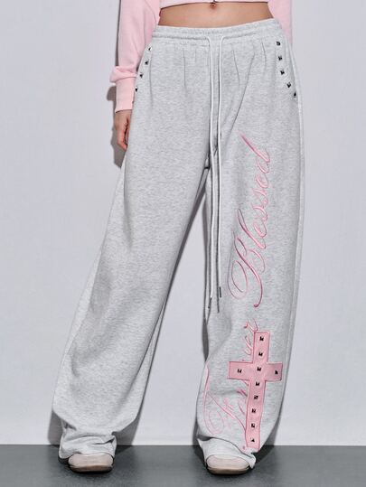 Pantalones de chándal holgados para mujer con bordado en inglés, patrón de cruz, decoración de remaches, estilo callejero Y2K, fresco, dulce y picante