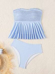 SHEIN Swim 無肩帶款式，領口採抓皺邊緣與百褶飾邊，增添溫柔少女魅力；胸部區域採用全抓皺與抽褶工藝，彈性充足，適應不同胸型，內建聚攏效果，無需肩帶；腰部與腹部區域為雙層抓皺蛋糕裙，裙襬隨動作呈現自然垂墜與飄逸效果，適合海灘度假與泳池 - 彩色 - 查看 3
