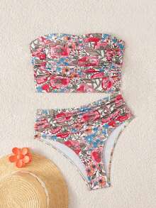 SHEIN Swim 無肩帶平口短版上衣，全身縱向抓皺設計，修飾腰部與腹部，短版剪裁凸顯腰線。高腰三角比基尼泳褲，抓皺收褶設計，高腰修飾腹部並拉長腿部，高衩腿部開口優化腿部線條。適合海灘與泳池場景 - 彩色 - 查看 4
