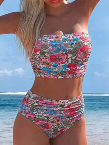 SHEIN Swim 無肩帶平口短版上衣，全身縱向抓皺設計，修飾腰部與腹部，短版剪裁凸顯腰線。高腰三角比基尼泳褲，抓皺收褶設計，高腰修飾腹部並拉長腿部，高衩腿部開口優化腿部線條。適合海灘與泳池場景 - 彩色 - 查看 2