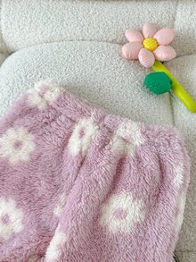 SHEIN Playful Pals 2件組女嬰秋冬日常百搭可愛保暖抓絨法蘭絨愛心連帽衛衣與長褲套裝 - 淺粉色 - 查看 6