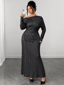 Elenzga Gaun Wanita Ukuran Plus Motif Minimalis dengan Bahu Asimetris dan Detail Kerut di Pinggang, Lengan Panjang, Cocok untuk Musim Gugur. - Hitam dan Putih - View 7