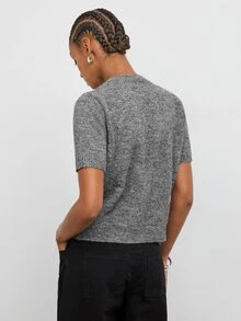 Maija Atasan Rajut Wanita Warna Abu-abu Muda dengan Hiasan Berlian di Garis Leher, Lengan Pendek, Kasual Kantor, Elegan - Grey - View 7