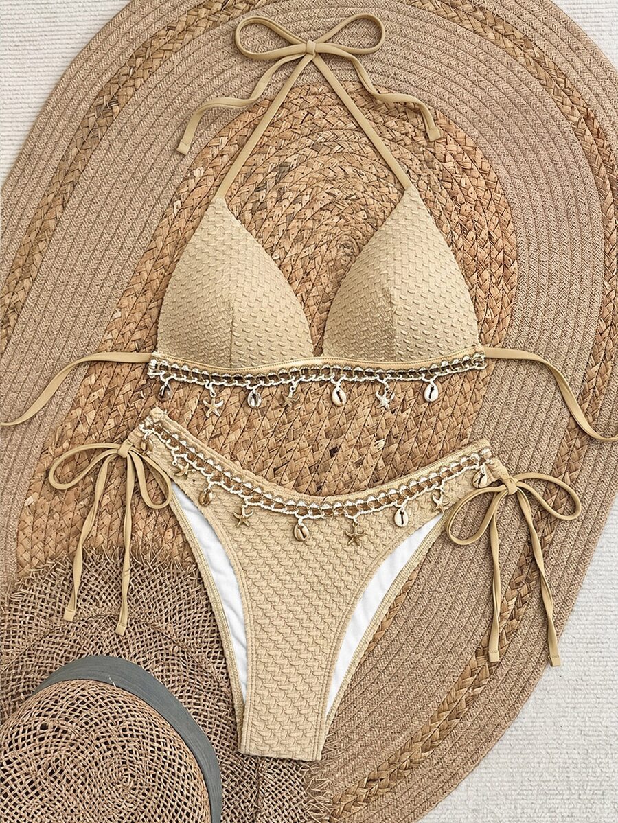 Swim Vcay 春假純色紋理面料貝殼飾邊掛脖綁帶比基尼上衣與綁帶三角泳褲夏季度假海灘派對女款比基尼套裝 - 卡其色 - 查看 1