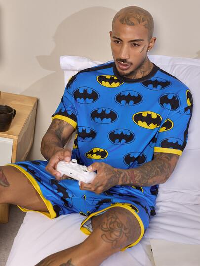 BATMAN X SHEIN Men's All-Over Print Short Sleeve Top And Shorts Casual Daily Loungewear Set