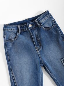 SHEIN Genkimix Kids 女童復古高腰深藍色喇叭牛仔褲，Tween Girl彈性修身毛邊牛仔褲，蝴蝶毛邊刺繡、貼花刺繡，適合秋冬、休閒、校園、開學季 - 中等水洗藍 - 查看 4