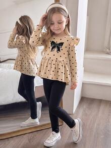 SHEIN Elladie kids 女童淺粉色圓點長袖上衣搭配純黑色長褲，肩部飾有精緻荷葉邊，身前大膽黑色蝴蝶結圖案，下擺喇叭A字剪裁，柔和淺粉與純黑對比，甜美可愛，簡約經典，適合秋冬穿著 - 咖啡棕 - 查看 7