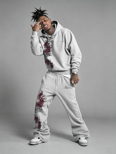 Manfinity EMRG Men's Grayish-Brown Spider Lily Print Hooded Sweatshirt & Flared Sweatpants 2-Piece Set, Y2K Gothic Streetwear Casual Outfit, Burgundy Spider Lily Floral Print Long Sleeve Hooded Sports Set, Suitable For Outings, Concerts, Holiday Parties