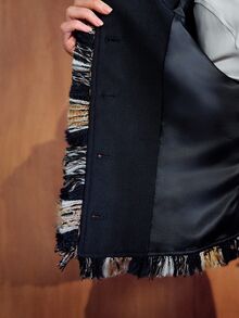 MOTF PREMIUM JAKET WANITA LENGAN PANJANG MOTIF KOTAK-KOTAK DENGAN KANCING TUNGGAL DAN HIASAN RUMBAI - MultiWarna - View 10