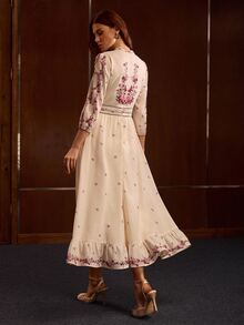 MOTF PREMIUM GAUN PANJANG WANITA ELEGAN DENGAN MOTIF BUNGA DAN HIASAN RENDA PATCHWORK - Berwarna merah muda - View 3